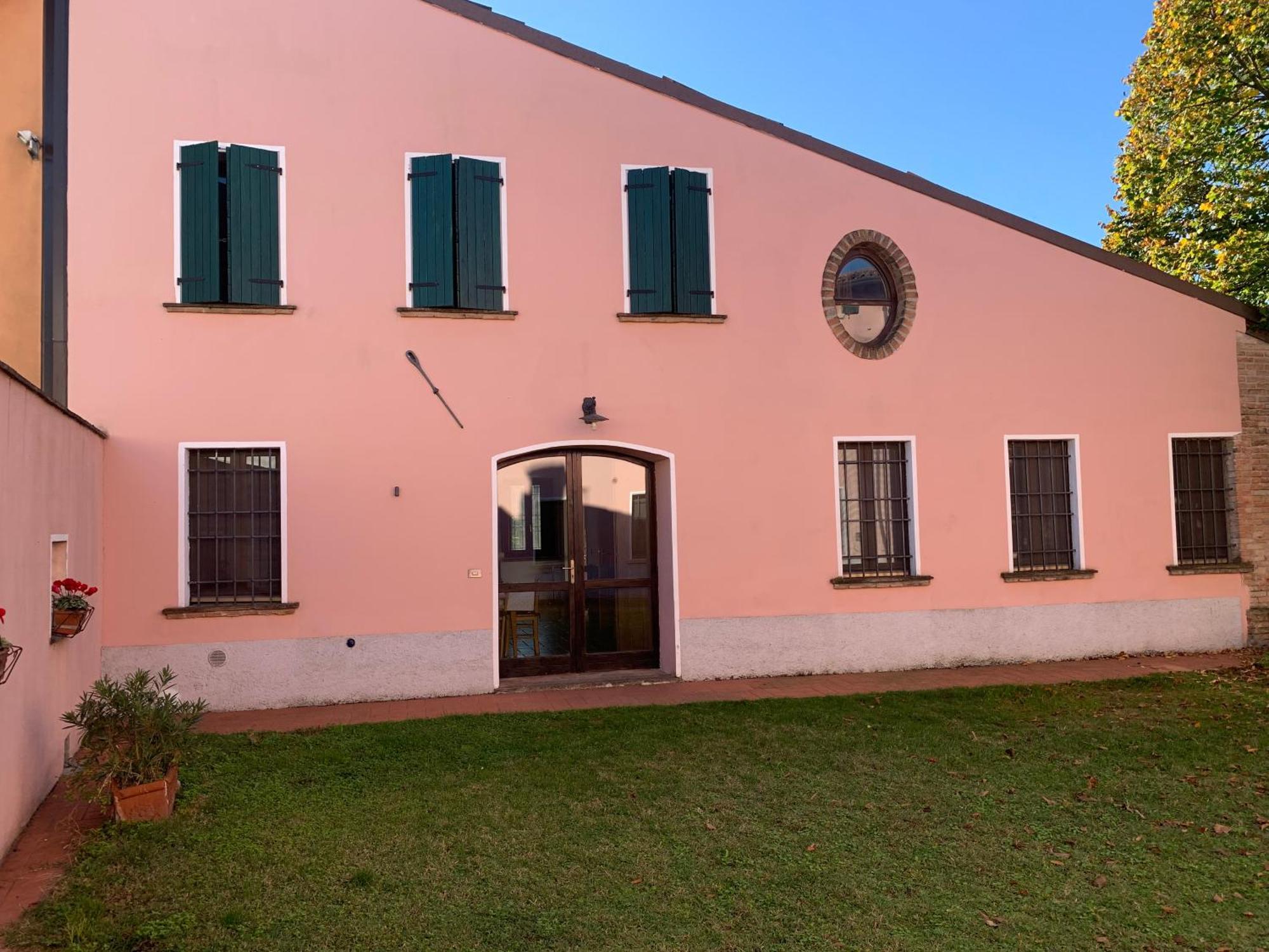 Agriturismo Case In Collina Volta Mantovana Exterior photo