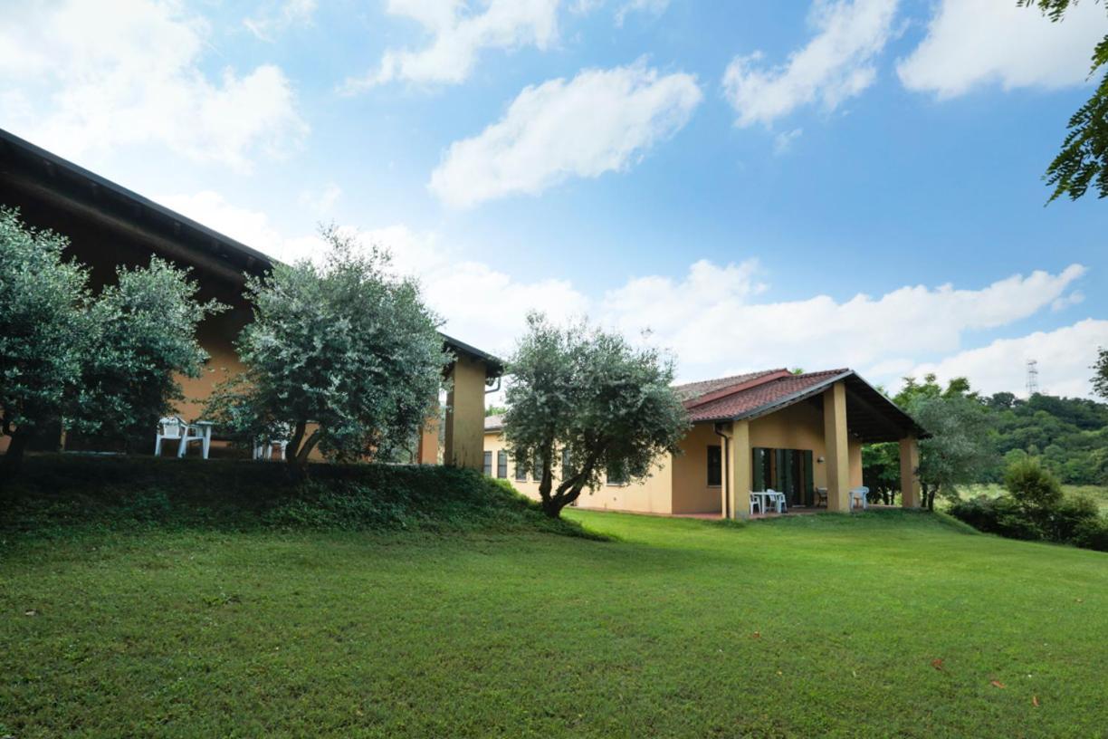 Agriturismo Case In Collina Volta Mantovana Exterior photo