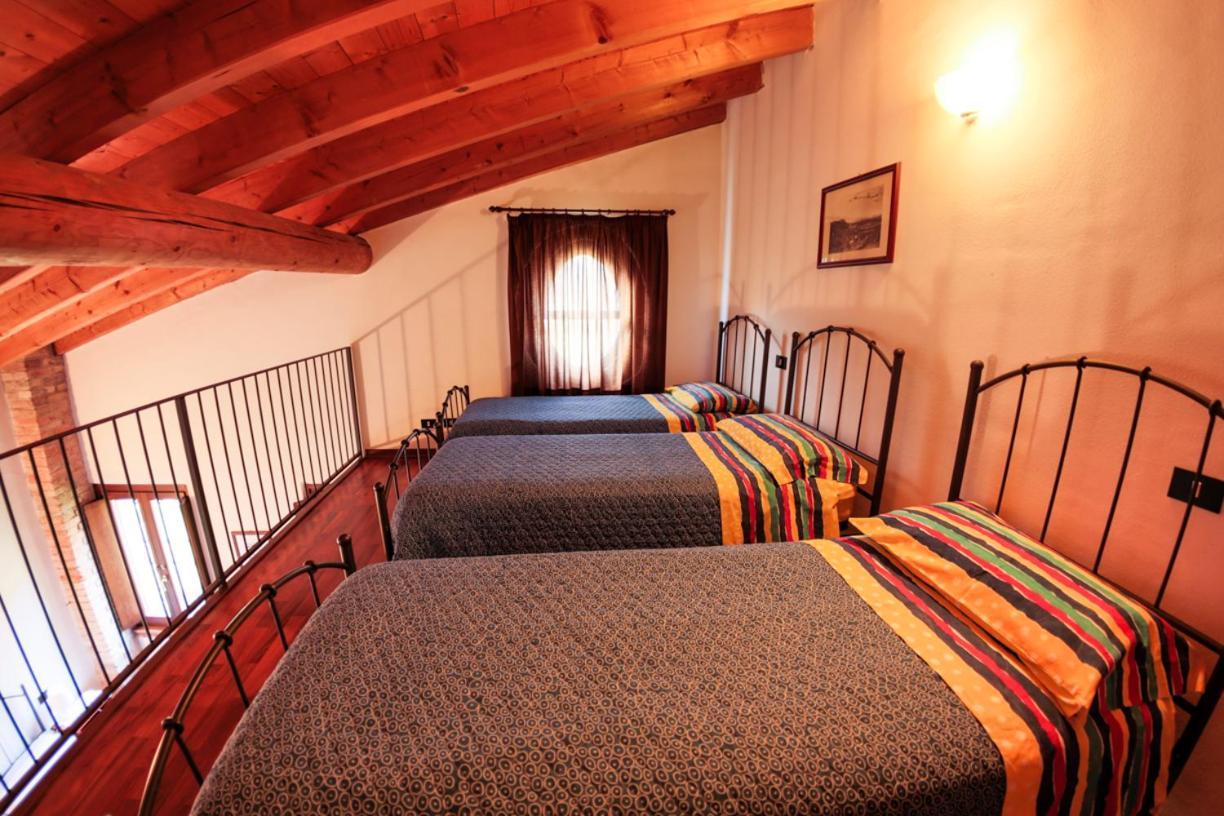Agriturismo Case In Collina Volta Mantovana Exterior photo