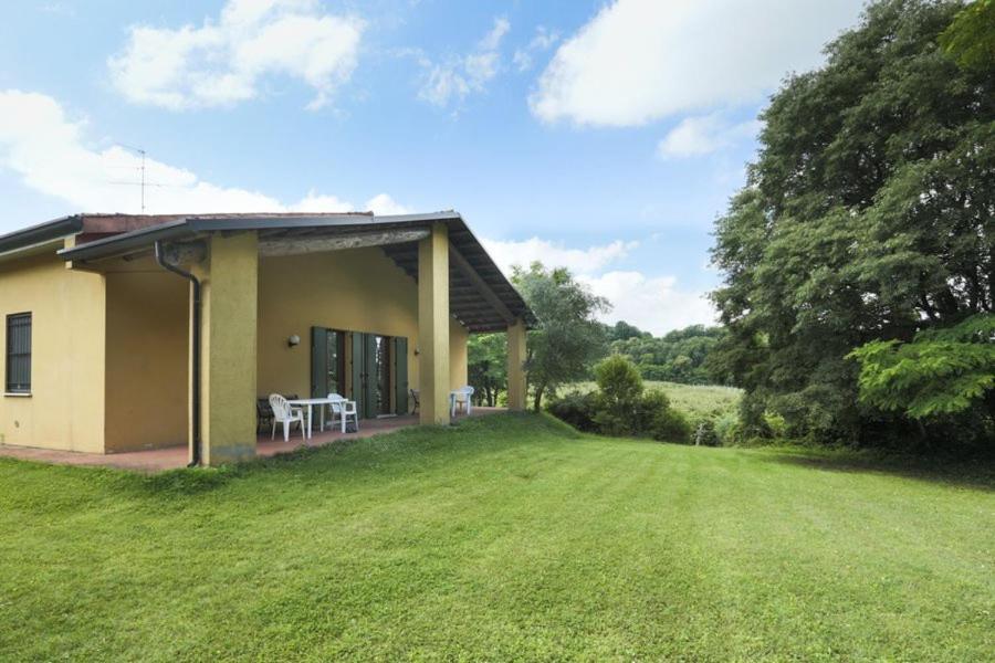 Agriturismo Case In Collina Volta Mantovana Exterior photo